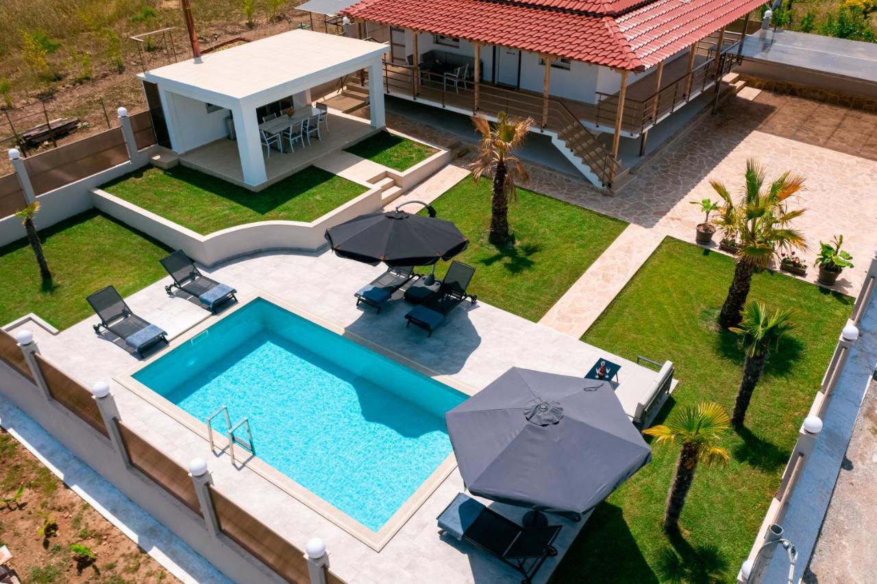 Villa Liana , Private Villa With Pool And Garden Vergia Экстерьер фото