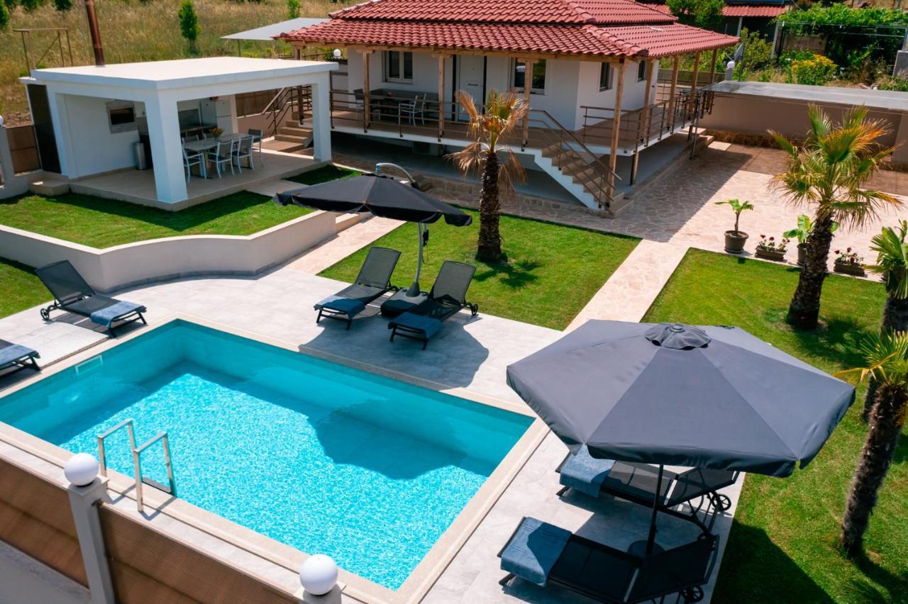 Villa Liana , Private Villa With Pool And Garden Vergia Экстерьер фото