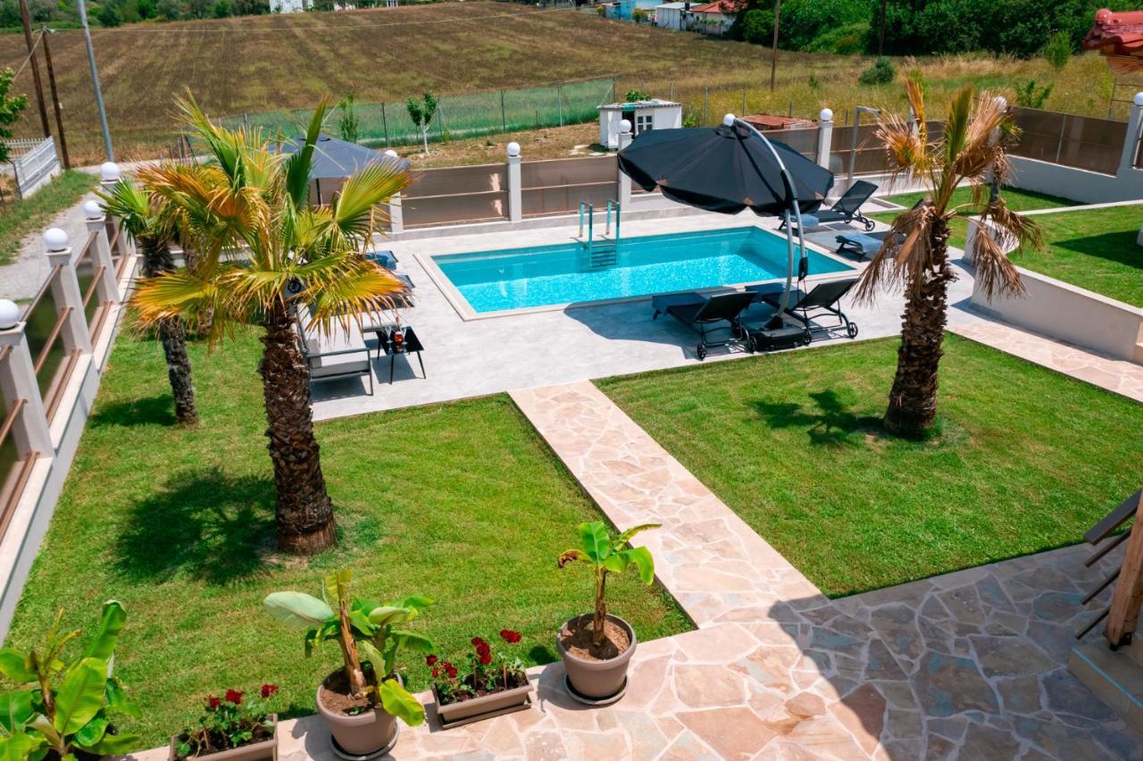 Villa Liana , Private Villa With Pool And Garden Vergia Экстерьер фото
