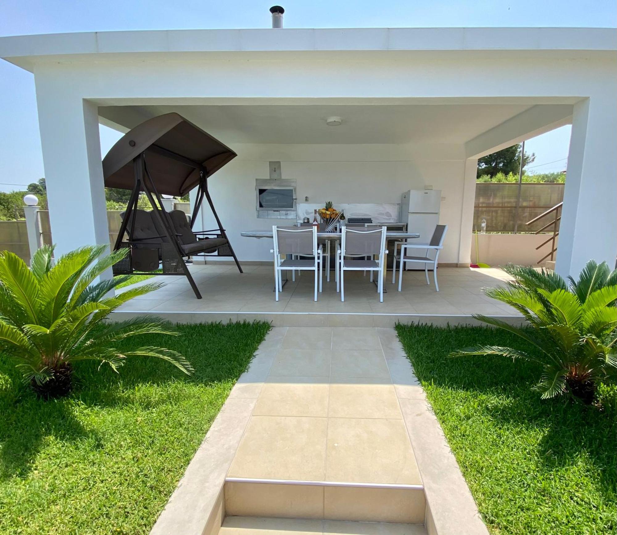 Villa Liana , Private Villa With Pool And Garden Vergia Экстерьер фото